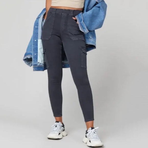 NWT Spanx Stretch Twill Cargo Ankle Pants in Grey - Picture 3 of 9